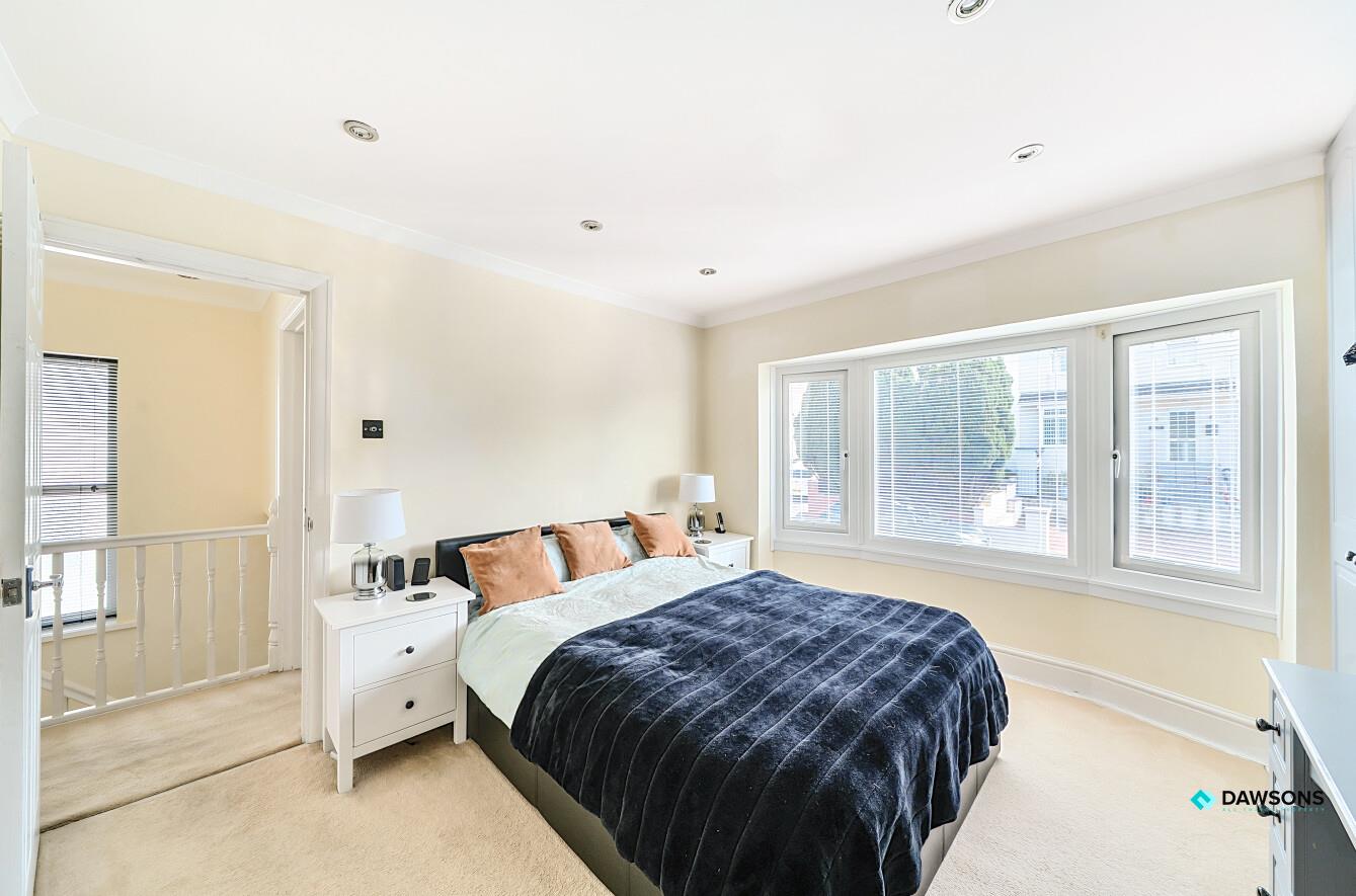 Druslyn Road, West Cross, Swansea, SA3 5QE